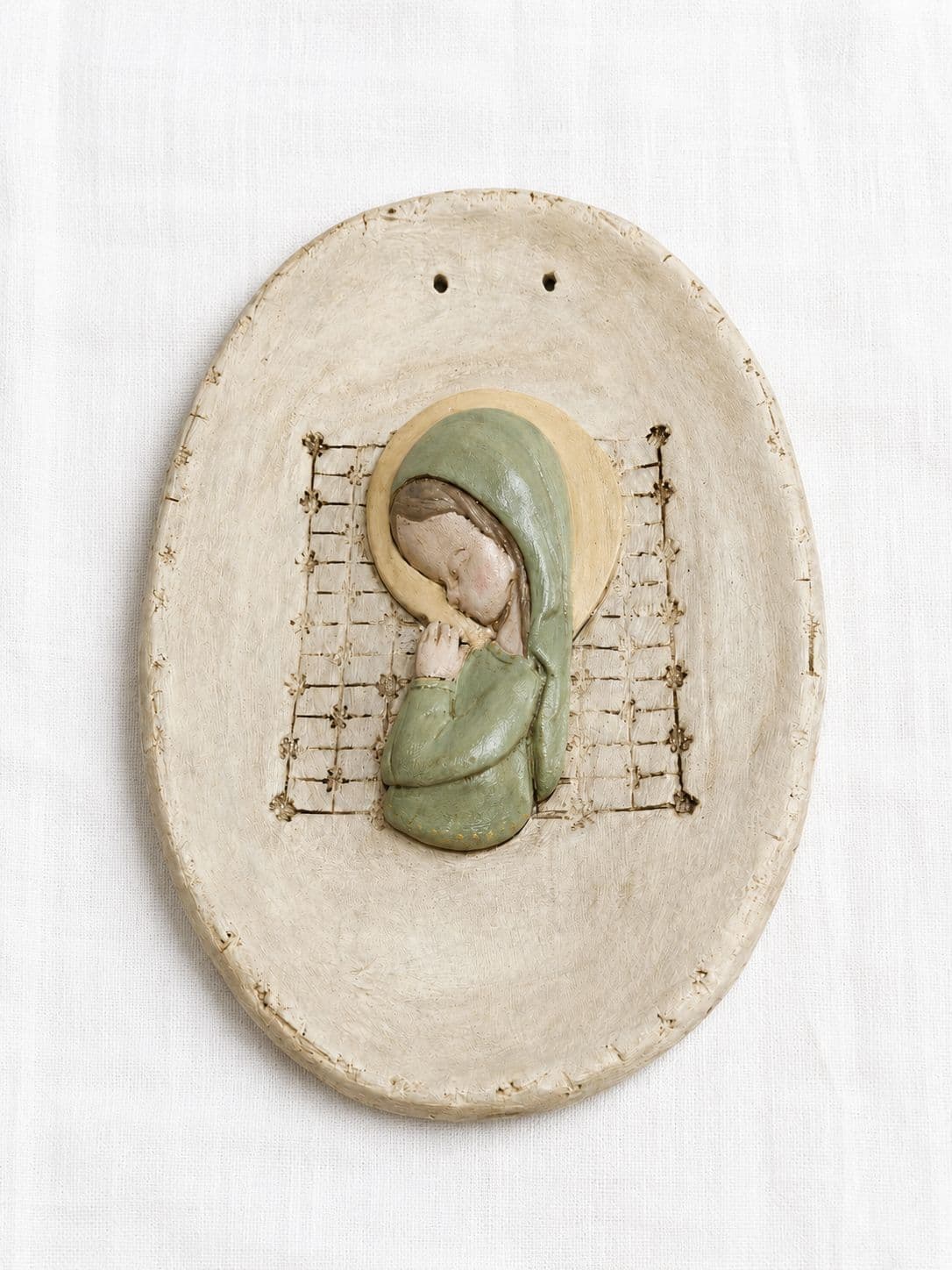 Virgen en base de pasta piedra artesanal