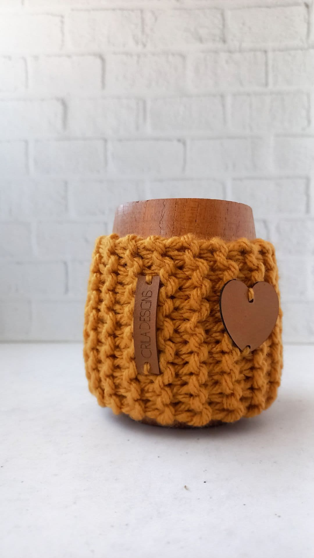 Mate de Algarrobo con funda tejida