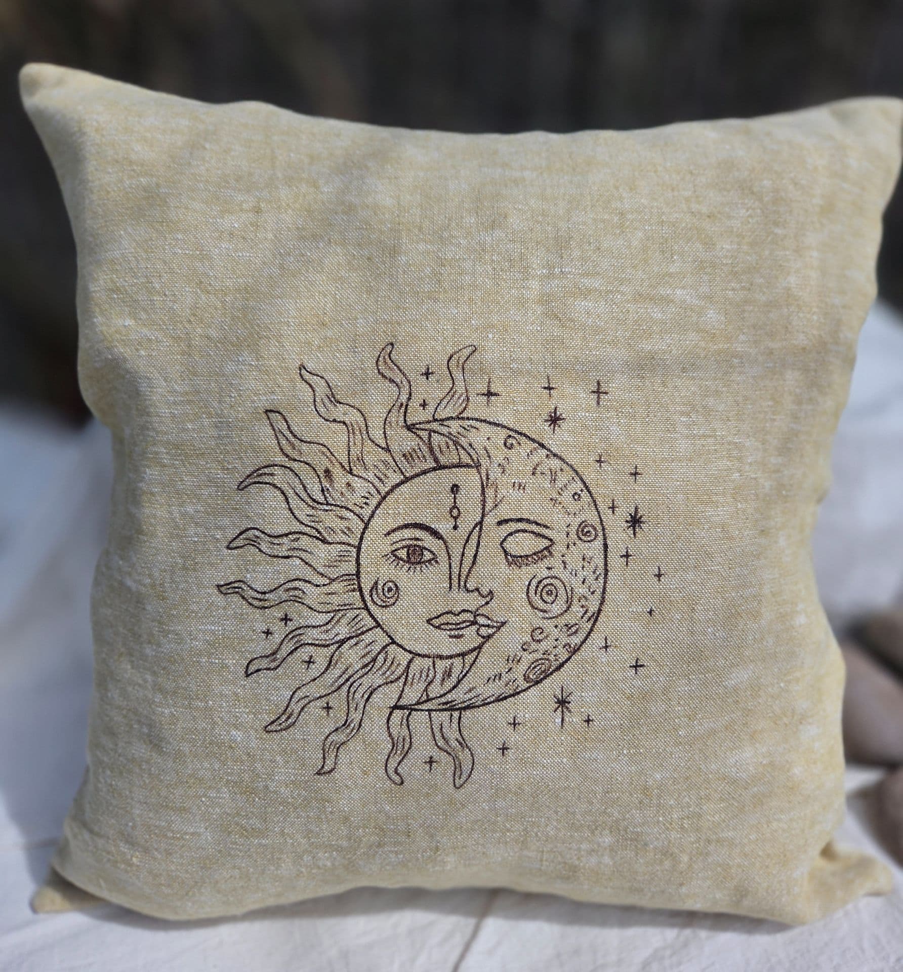 Almohadon de lino.