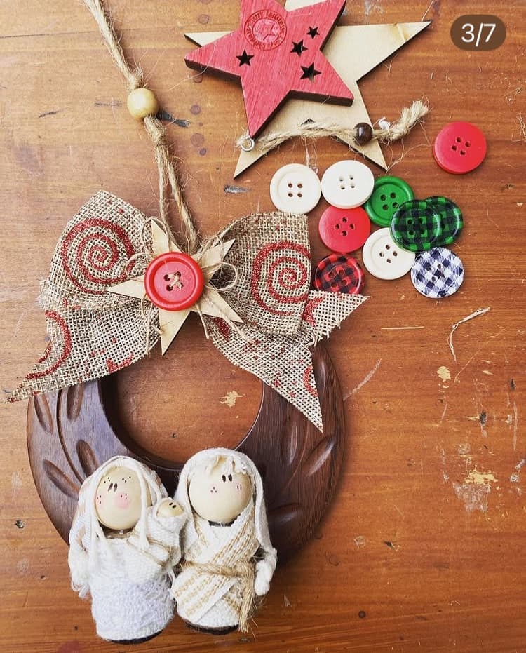 Pesebre en aro de madera