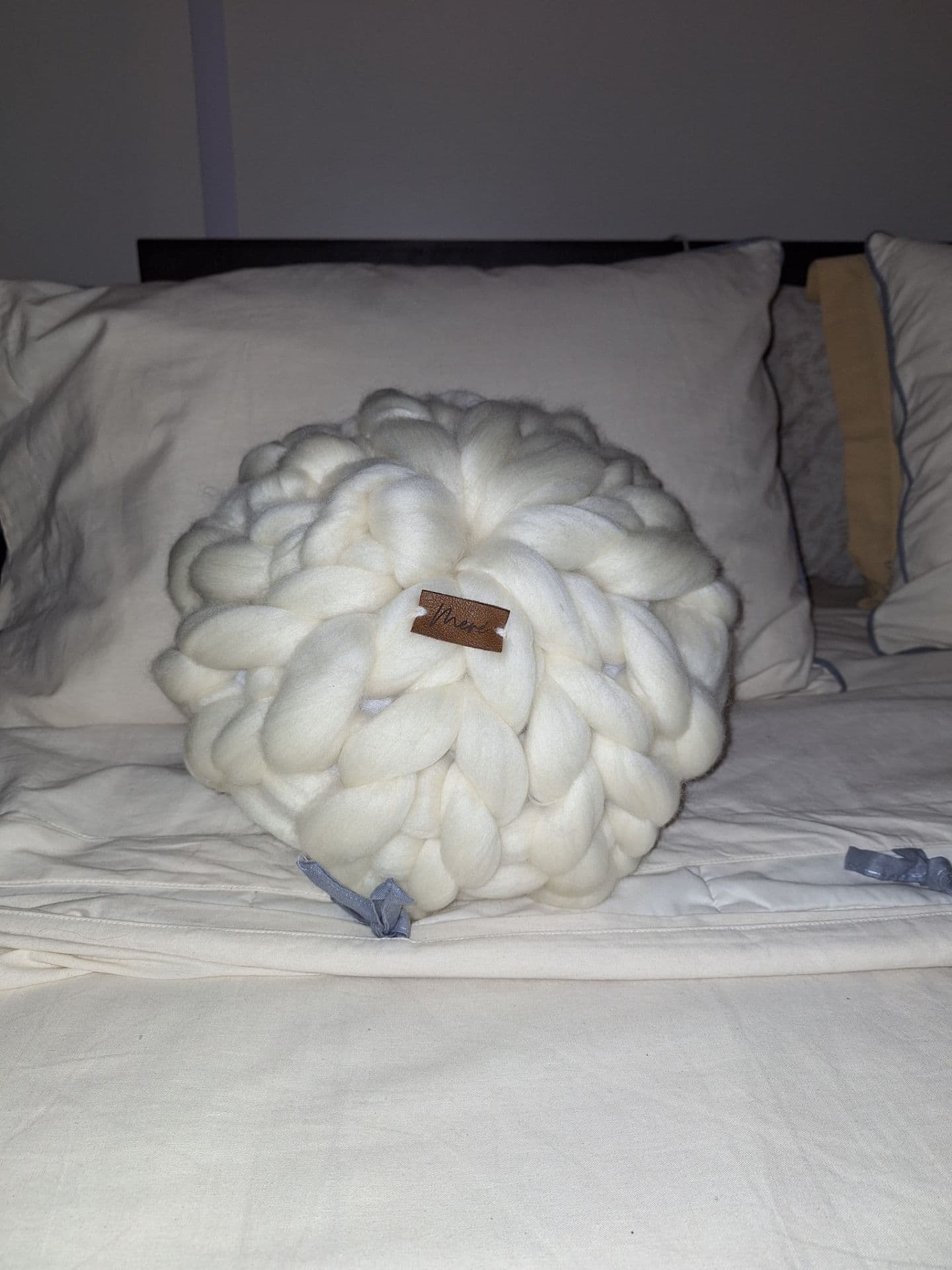 Almohadón Redondo Merino – 28 cm