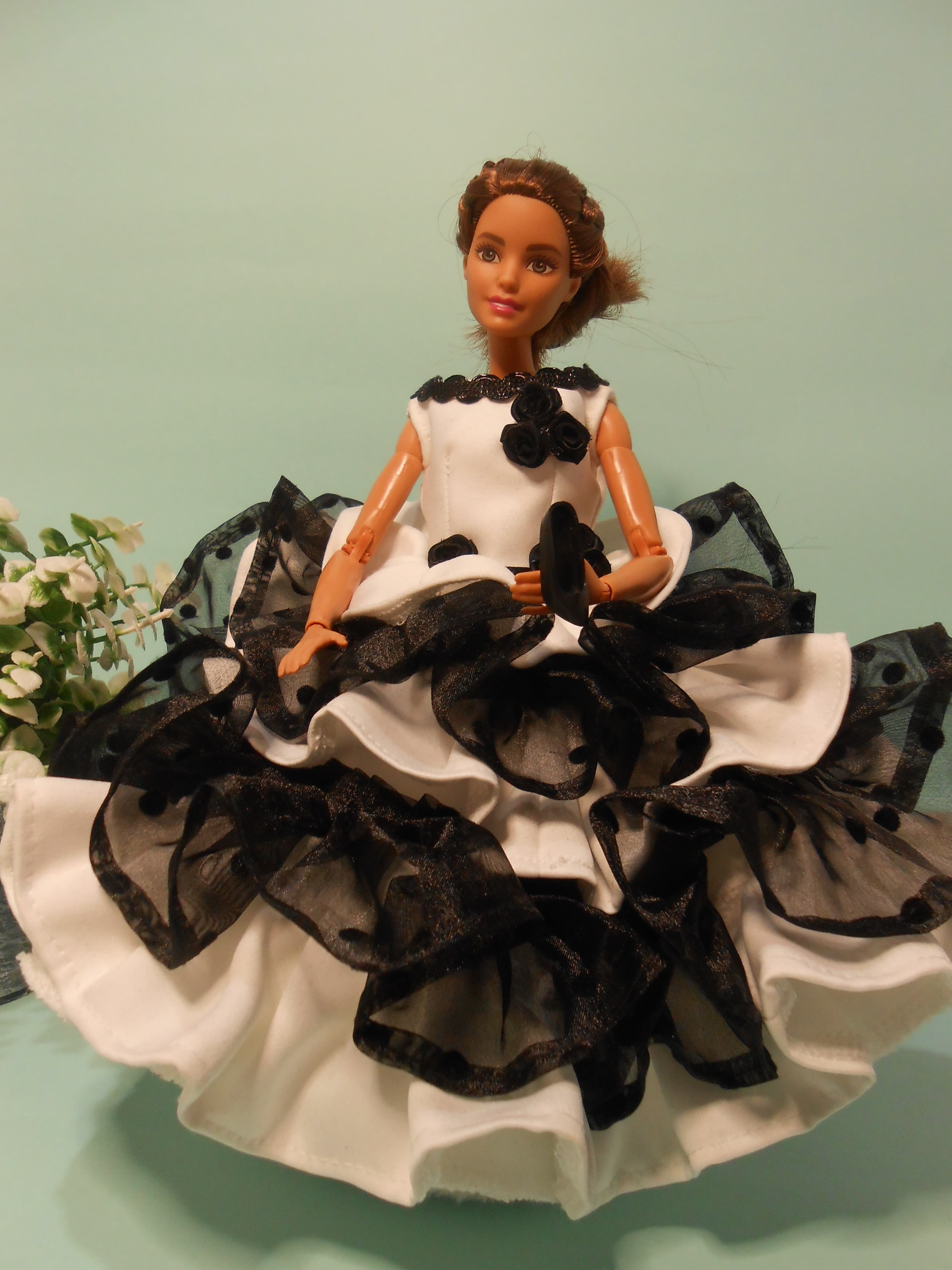 Vestido de gala para muñeca de 12" ,tamaño barbie.