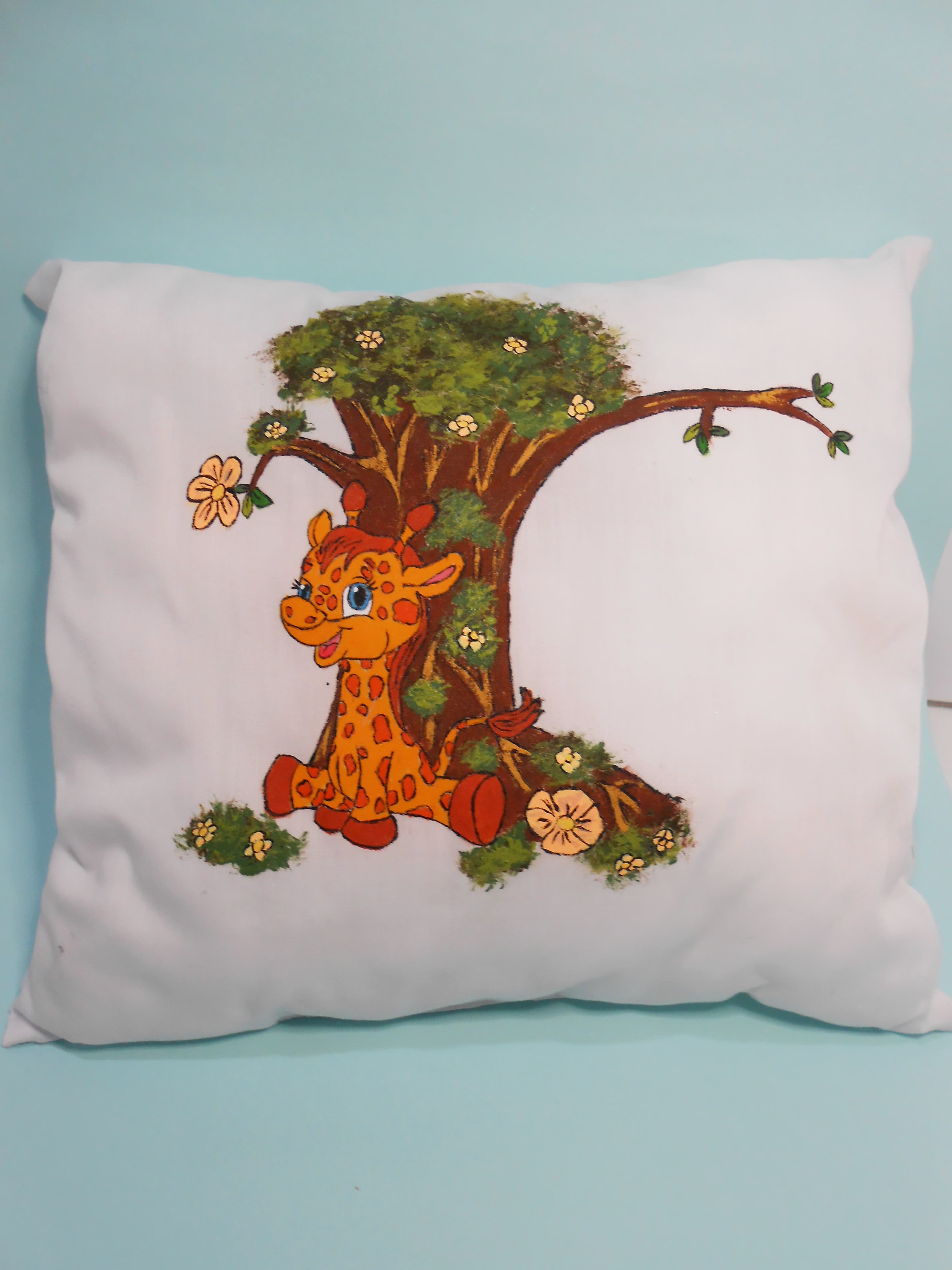 Almohadón Mirage Baby – Pintado a Mano, Suave y Decorativo